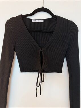 Zara Black Cropped Long Sleeve Sweater Top Size Small